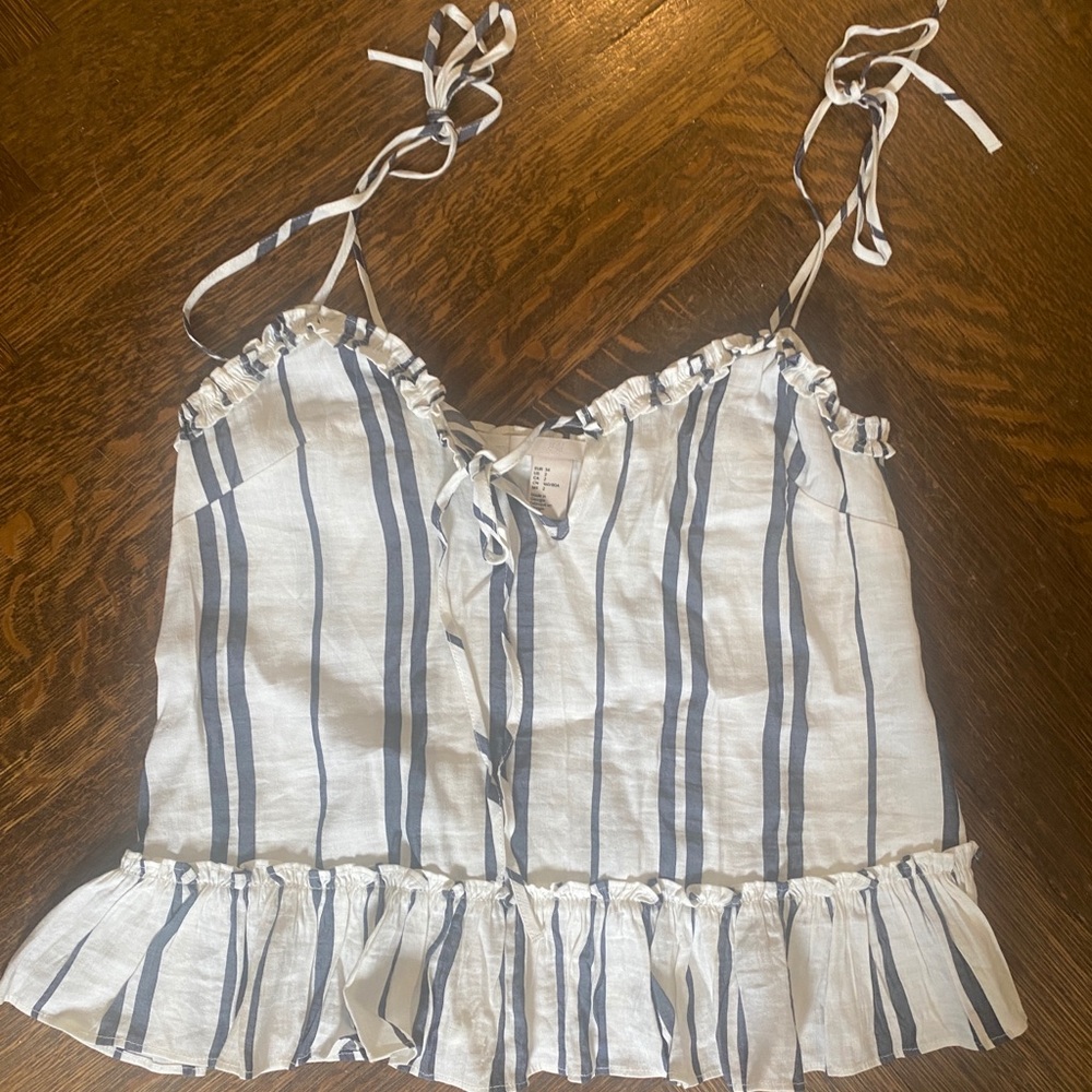 H&M white and blue stripped tank, perfect condition